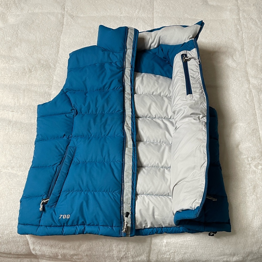 The North Face Nuptse 700 Teal Puffer Vest - Picture 3 of 16
